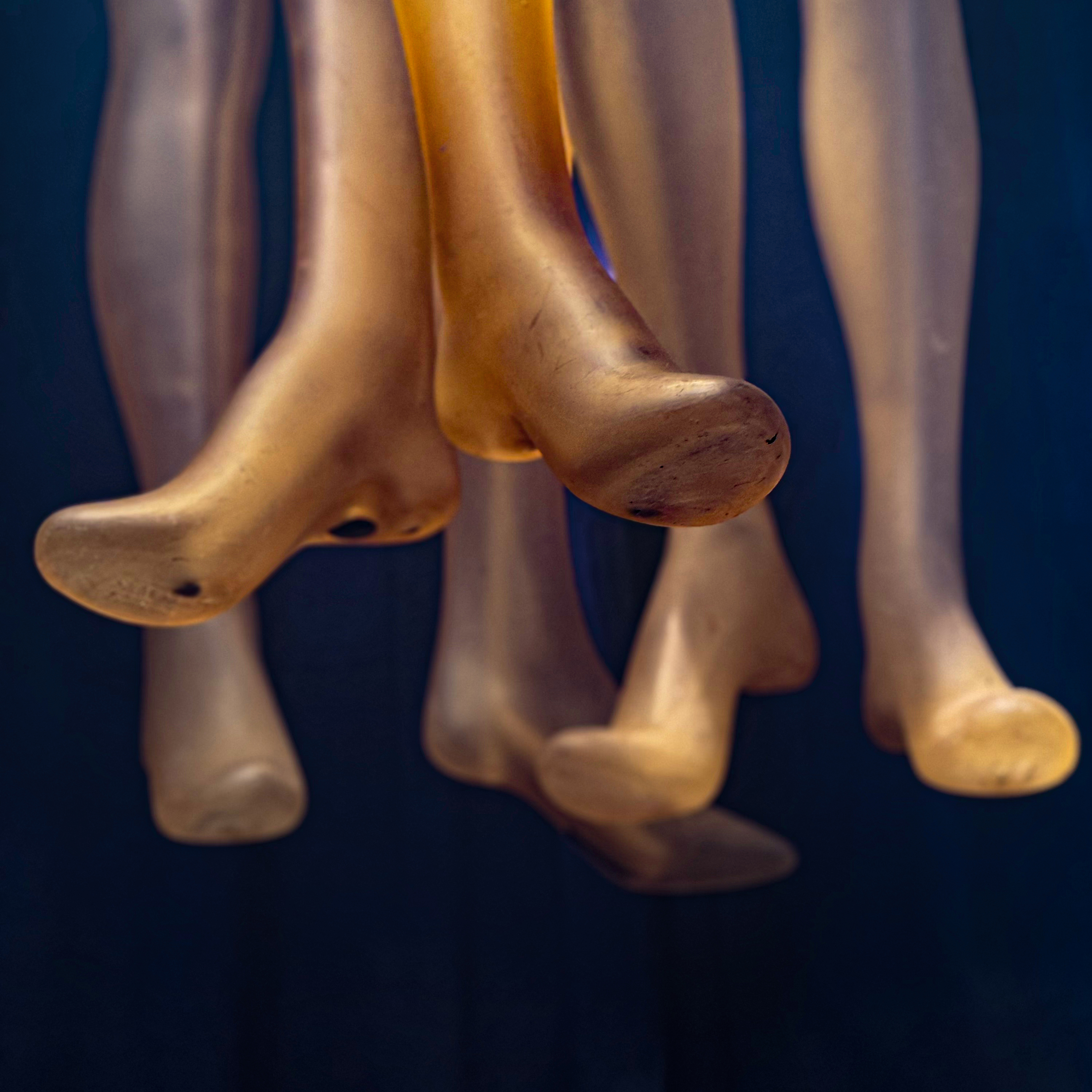 Assassination / whose feet and why?
