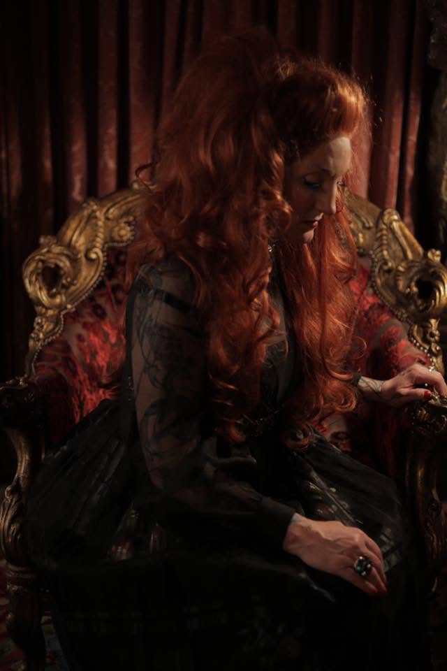 Believe Me / Madonna rococo.