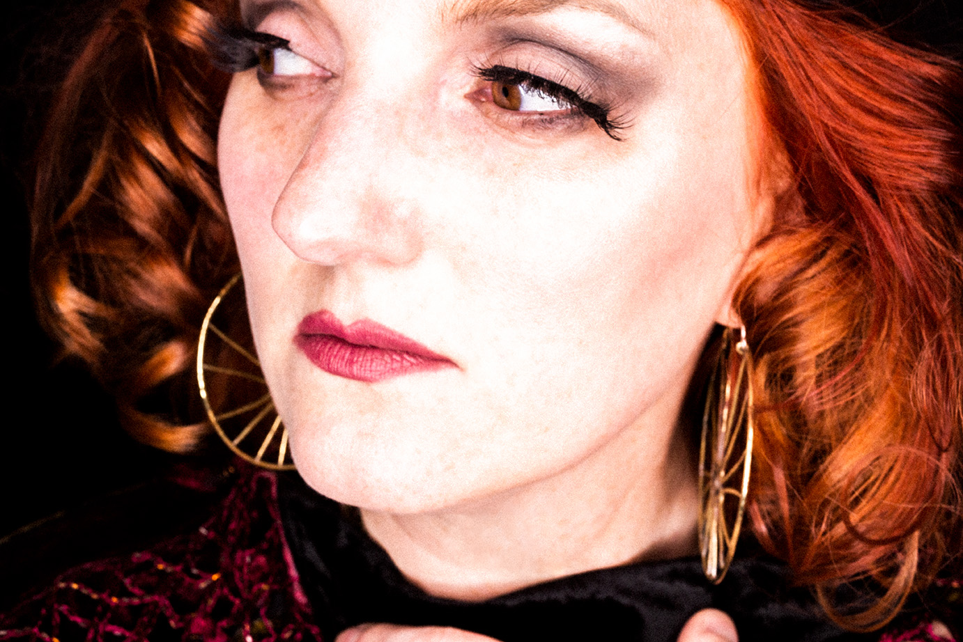Brutalism For Lovers / hooped and flared.