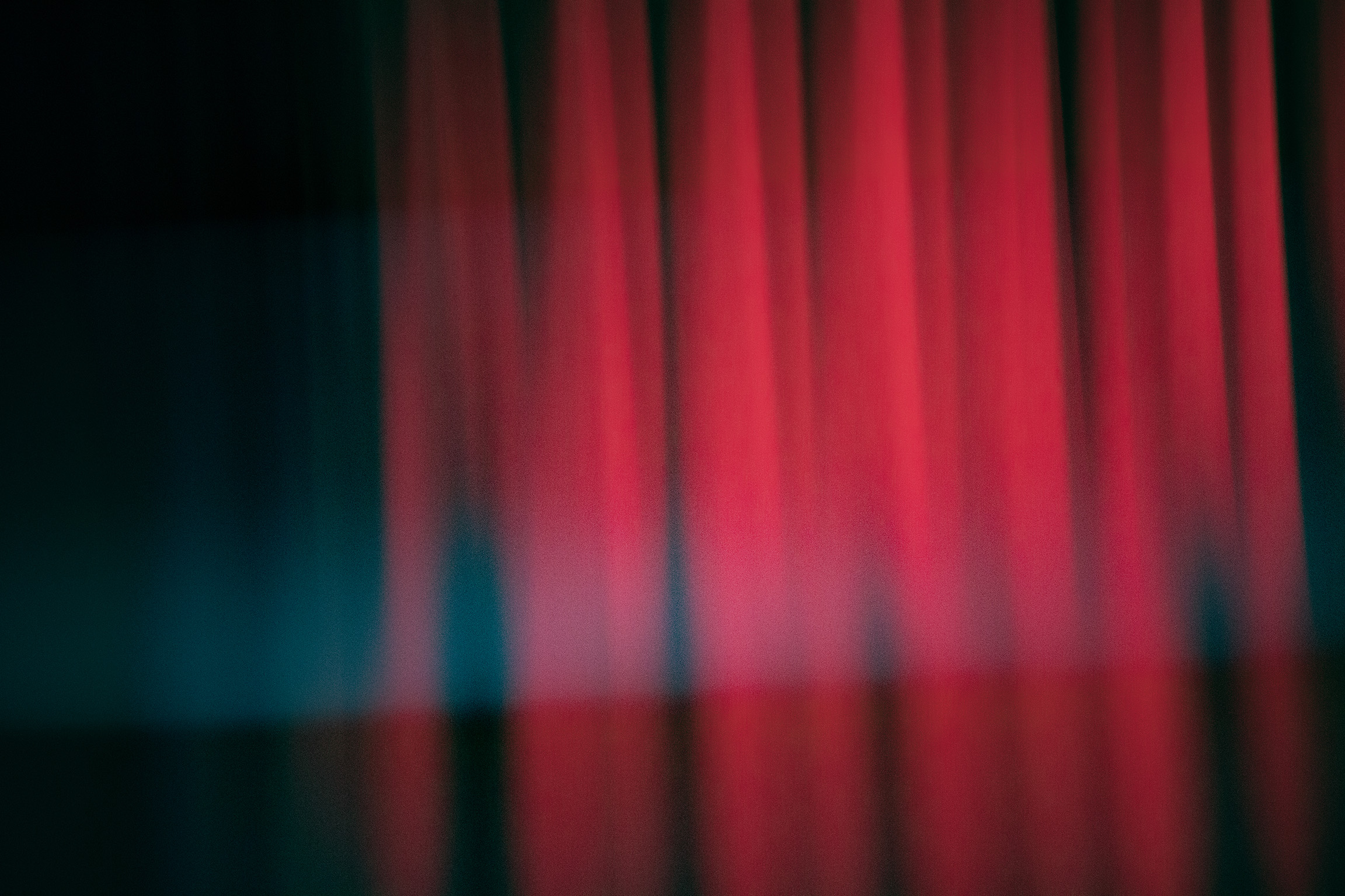 Coco / Atmosphere - the red curtain's glare.